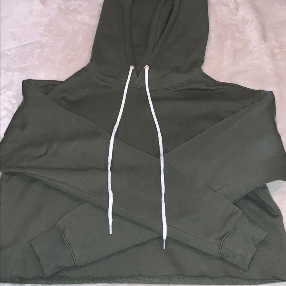 Green cropped sweatshirt